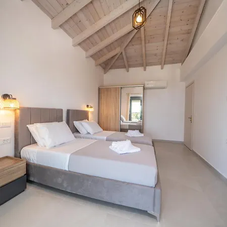 Callista Villa *
